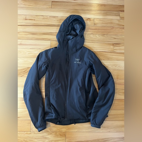 Arc'teryx Jackets & Blazers - Arc'teryx Black Atom Hooded Jacket size small